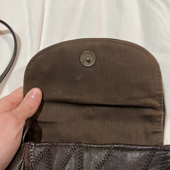 VINTAGE PATCHWORK BROWN GENUINE LEATHER CROSSBODY WITH ORIGINAL TAGS - Picture 6 of 13